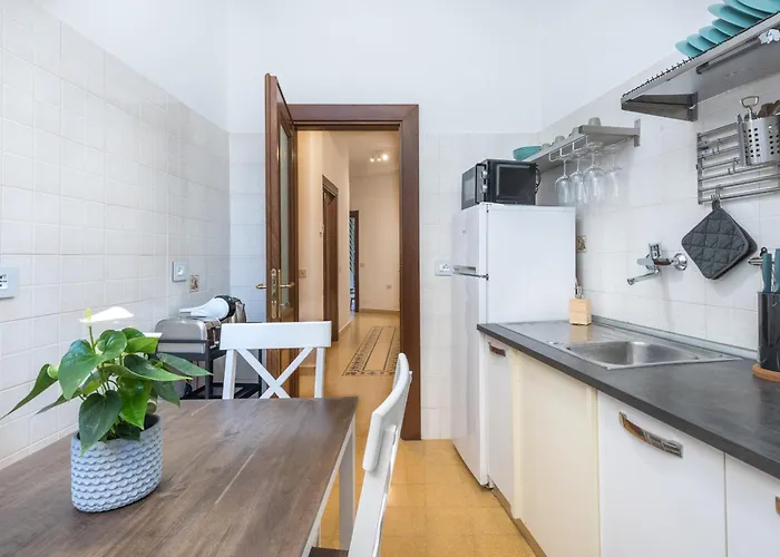 2bedroom Con Giardino Privato Al Colosseo * Roma