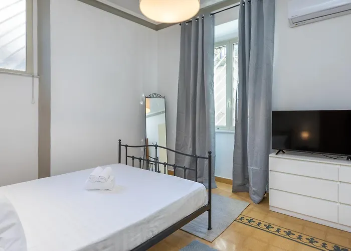 2bedroom Con Giardino Privato Al Colosseo Roma